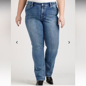 🌙 B141 - Warehouse One Women's Plus Medium Wash Straight Leg Jeans